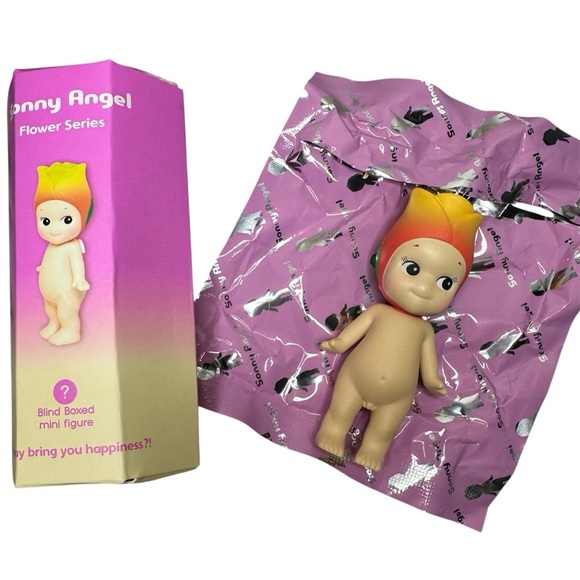 Sonny Angel Tulip 🌷 Flower Series Mini Figure - Picture 1 of 3